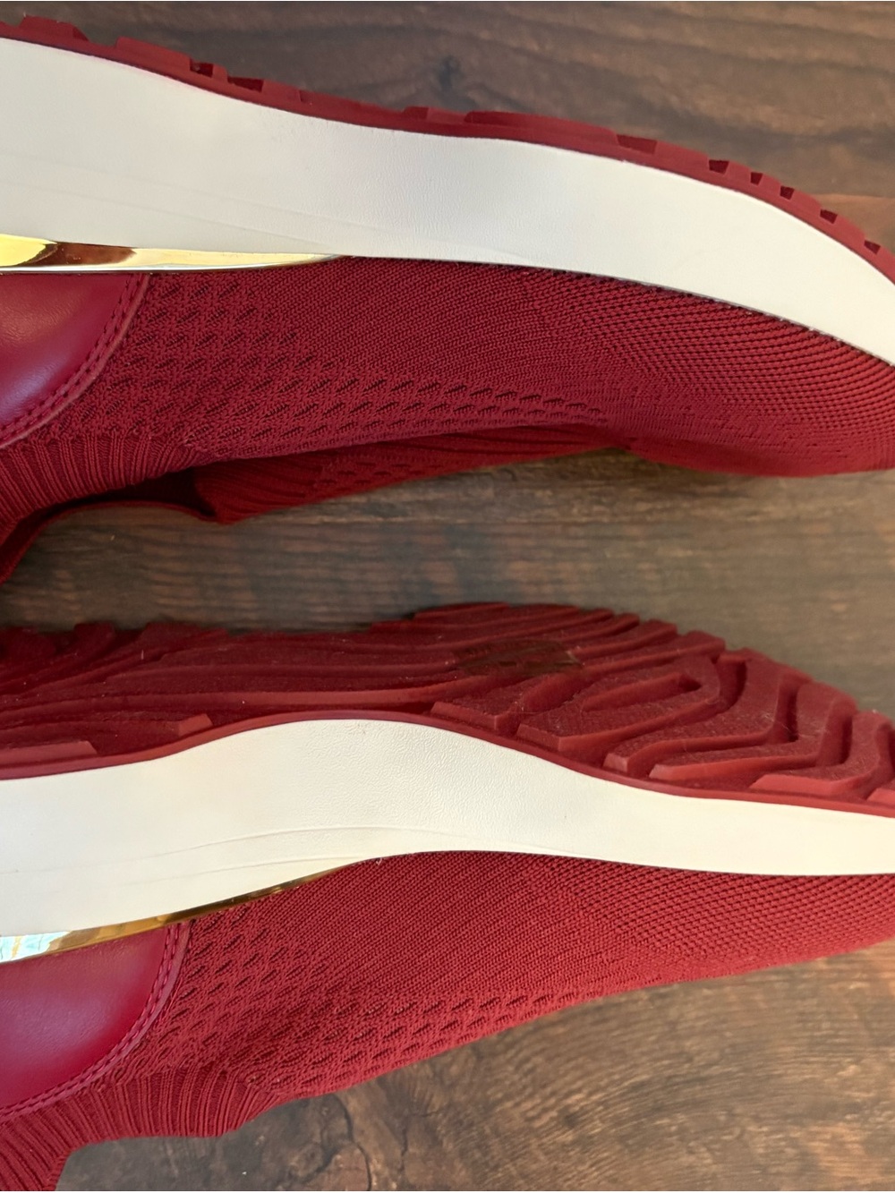 New Michael Kors Slip on Knit Sneakers size 7.5 burgundy red/gold - Picture 6 of 9